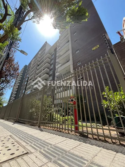 Departamento En Venta De 3 Dorm. En Macul