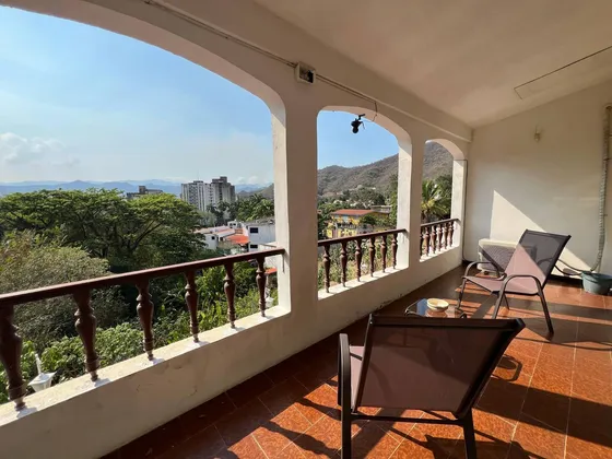 En Venta Amplia Casa En Lomas Del Este Con Planta Do276431