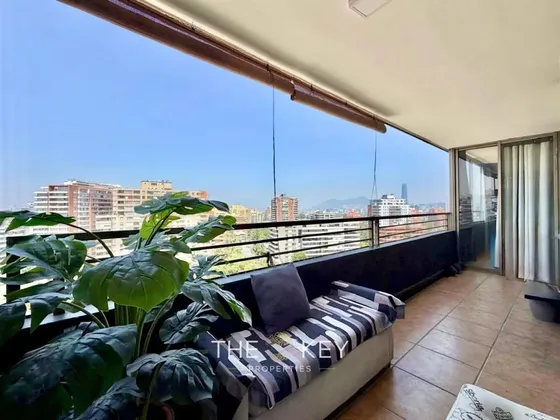 Departamento En Venta De 2 Dorm. En Las Condes