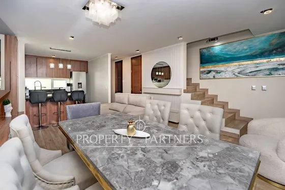 Atención Amoblado! Venta De Precioso Townhouse En ...
