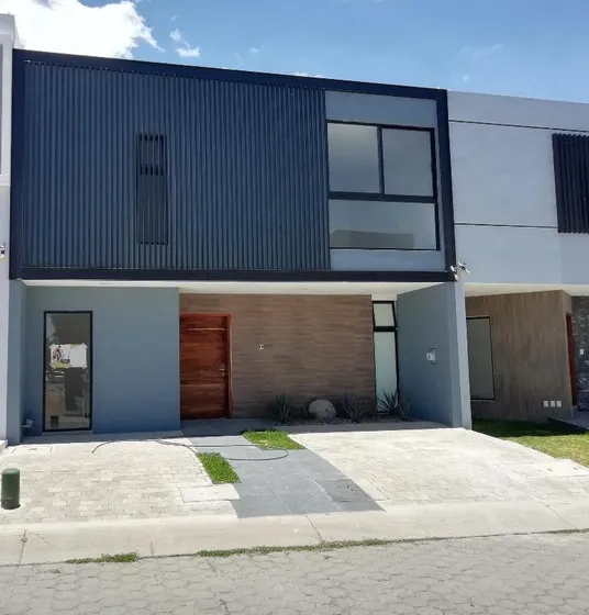 Casa En Venta En Casa Fuerte 85 Tlajomulco