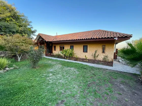 Preciosa Parcela Equipada En Venta, 4d 3b, Piscina, Quincho