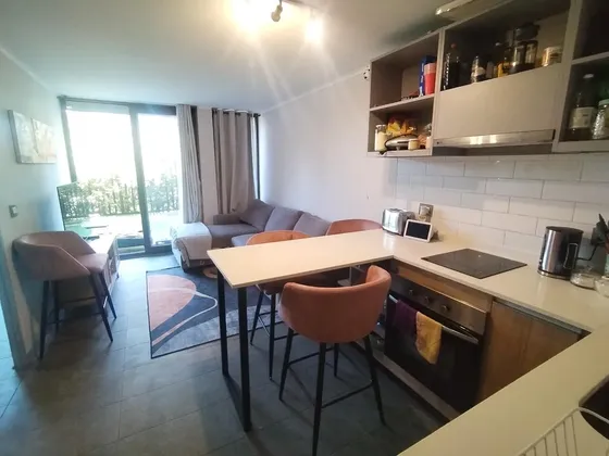 Venta De Departamento Seminuevo Con Amplio Patio