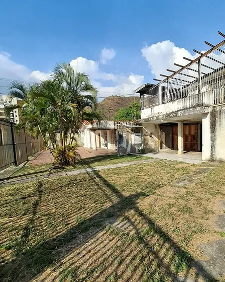 Terreno En Urb Los Caobos Maracay Aragua