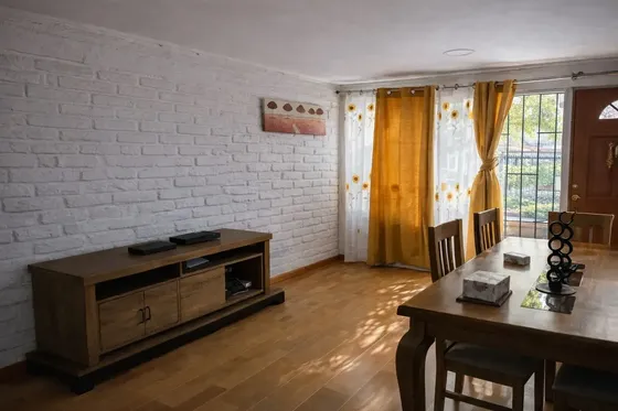 Casa 3d, 1b, 2 Estac Metro Bueras Excelente Conectividad