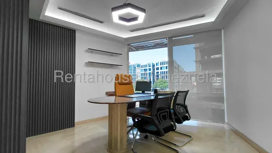 Exclusiva Oficina En Alquiler, Torre Kyra, Urb. Campo Alegre