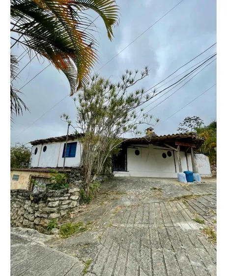 Vendo Casa 290m2 Bosque De La Lagunita 0460