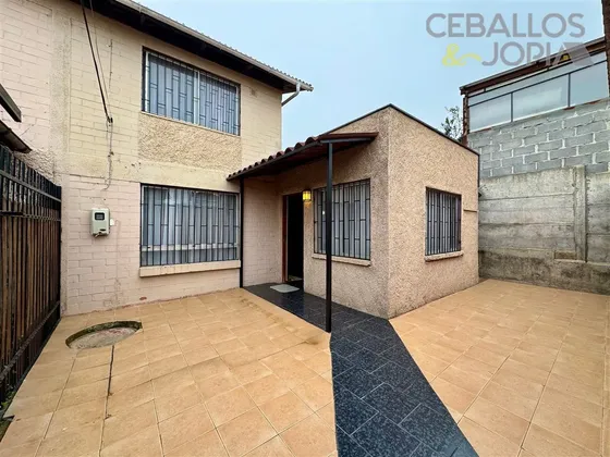 Casa En Venta De 3 Dorm. En Villa Alemana