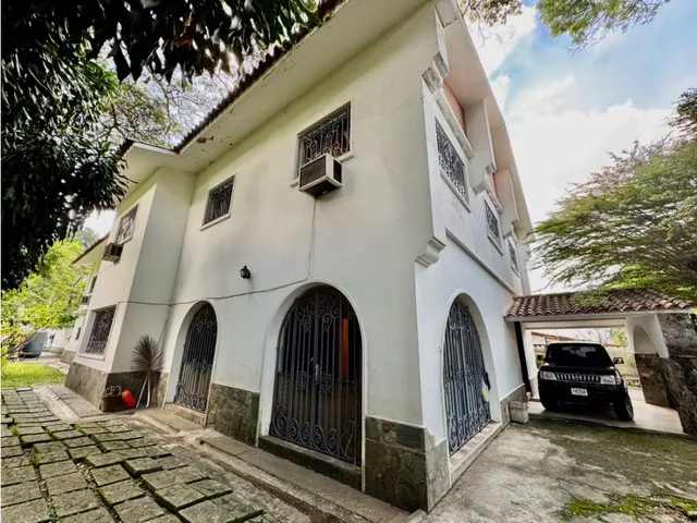 Se Vende Casa 1.200m2 6h+2s/3p Country Club
