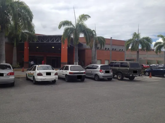 Venta Local C. C. Buenaventura 120 M2