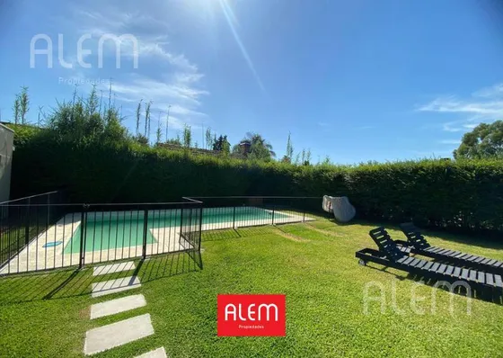 Casa En Venta En Campos De Echeverría, Canning