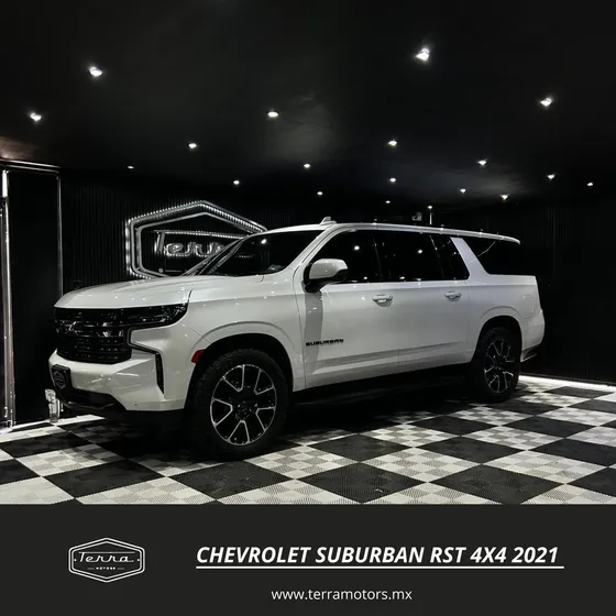 Chevrolet Suburban 5.3 V8 Rst At
