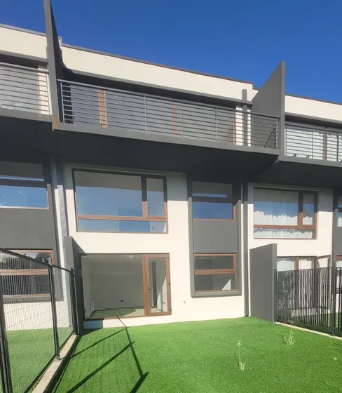 Vendo Exclusivo Townhouse En Lomas De San Andres