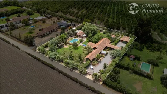 Parcela De 5.159 M Con Piscina Y Quincho Cerrado