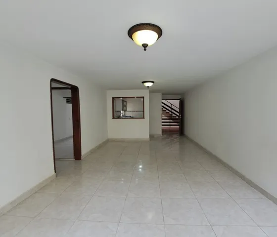 Venta Apartamento En Pacará, Segundo Piso Barrio Alamos, Cali