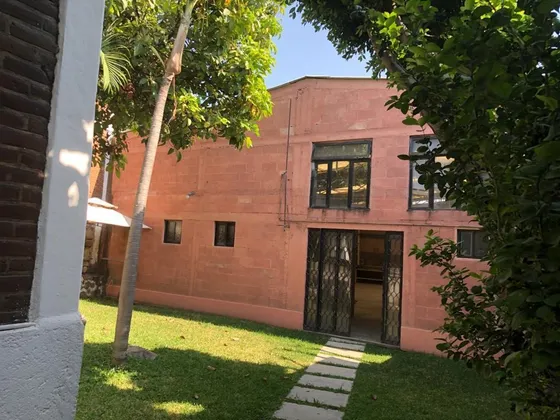 Venta De Casa Y Bodega En La Colonia Progreso En Jiutepec, Morelos.