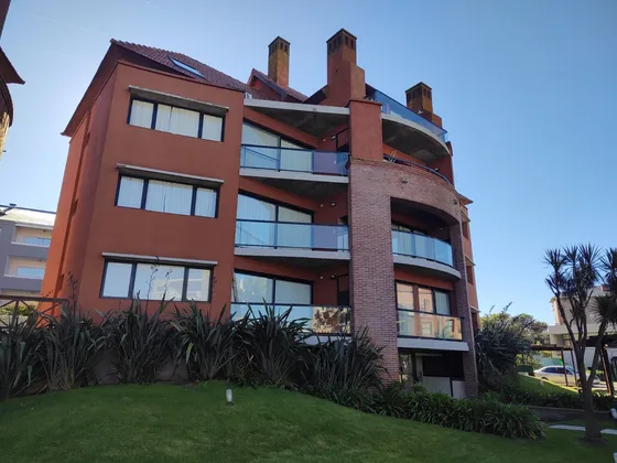 Codigo 286 - Departamento En Venta - 2 Dormitorios Con Cochera Y Pileta - Carilo