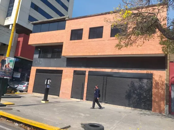 En Alquiler Y/o Venta Edificio Comercial Ubicado La Alegria , Avenida Bolívar Norte. Keivis V