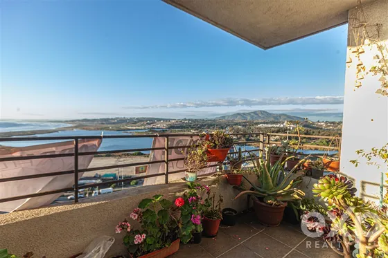 Departamento En Venta De 3 Dorm. En Maroto Concón