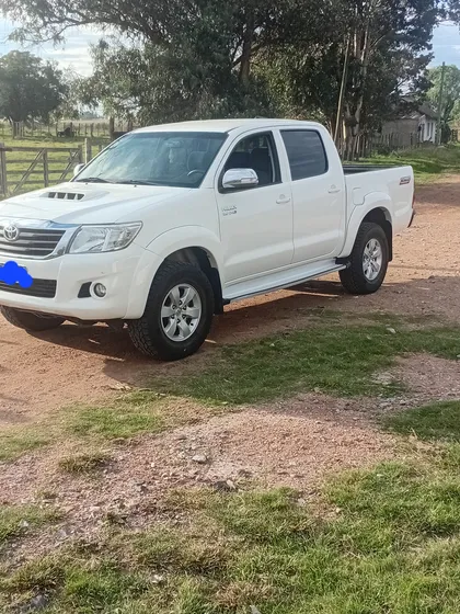 Toyota Hilux Srv 3.0. 4x2