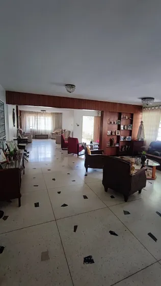 Casa Multifamiliar De 11 Habitaciones, Ideal Para Geriátrico En El Marqués. Negociable