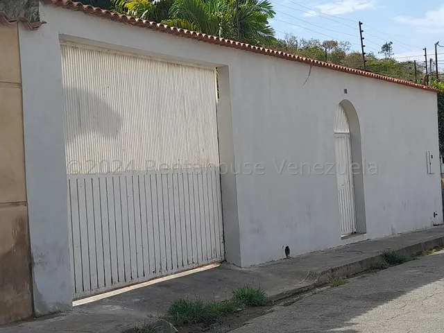 Oportunidad De Comprar Casa En Venta En Las Mayas El Limón Excelente Estado De Conservación Amplia Cómoda Económica Lista Para Firmar Nela 25-4637