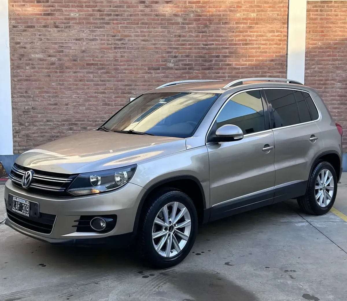 Volkswagen Tiguan 2.0 Sport & Style Tsi 200cv
