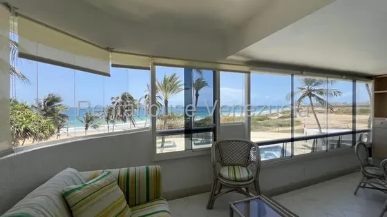 Emg Vende Apartamento Exclusivo Con Vista Y Salida Al Mar En Sector Dumar Conjunto Playa Moreno, Isla De Margarita