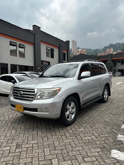 Toyota Land Cruiser 5.7 Vx Lc200