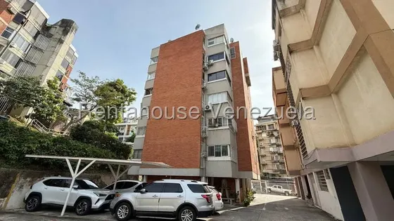 Apto Centrico Y Remodelado En Lomas De Las Mercedes 26-13819 Rd