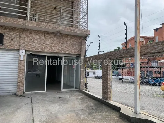 María Valera Tiene Cómodo Local En Alquiler En Céntrica Ubicación En Cabudare, A Pie De Calle, Alto Tráfico Vehicular Y Peatonal, Puertas Panorámicas, 
