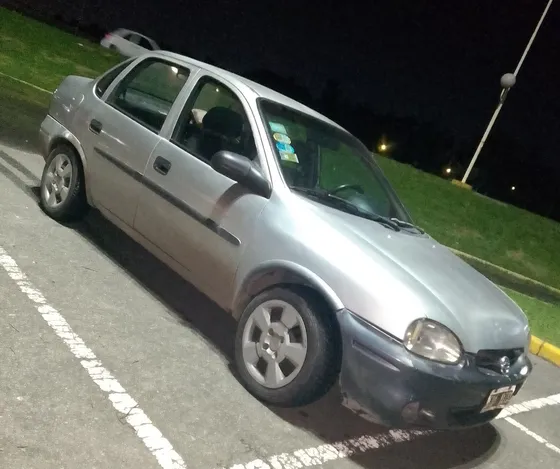 Chevrolet Corsa 1.6 Wind