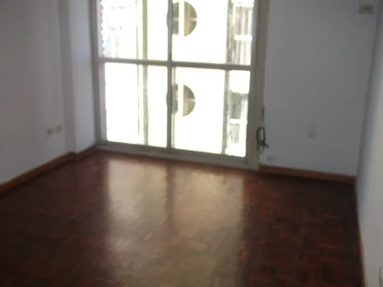 Hermoso Tres Ambientes  Sin Garantia Propietaria Bajas Expensas. Dueño Directo 