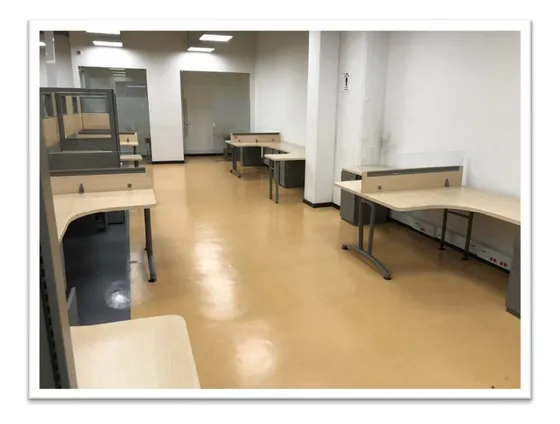 Oficina Amoblada De 1.227 M² En Arriendo, La Floresta