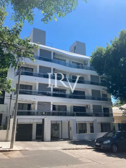 Alquiler O Venta Ambiente En Zona Torres Wtc Con Garaje 
