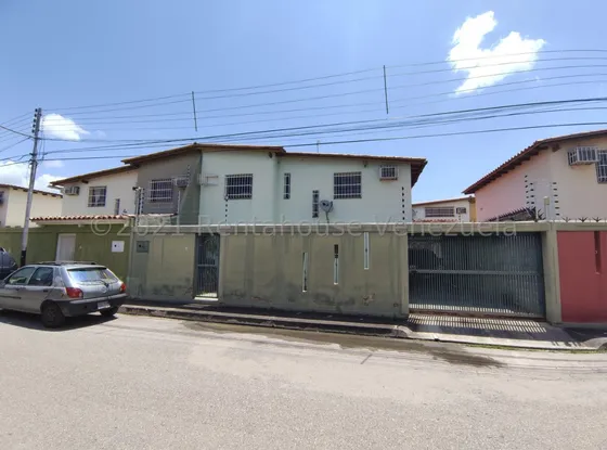 Cómoda Casa En Venta Ubicada En La Morita Ii Conjunto Resd El Rosal Db 24-2582