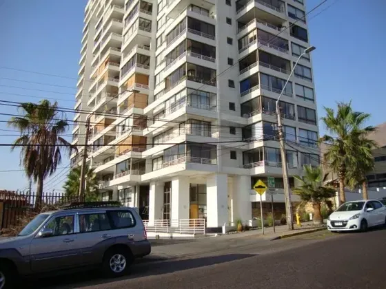 Edificio Costa El Aguila / Salitrera Providencia