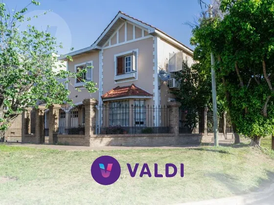Casa En Venta - Lomas De Zamora, Caseros Al 1700