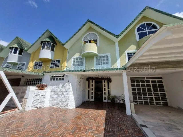 Enixon Sanchez Vende Casa En Conjunto Privado De La Rosaleda #24-7560
