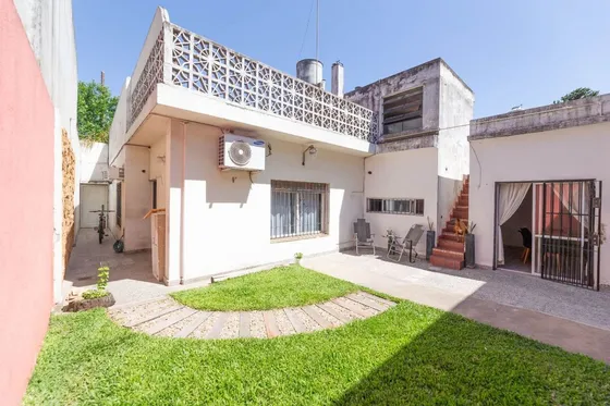 Venta Casa Lote Prop. 5 Ambiente Lomas Del Mirador
