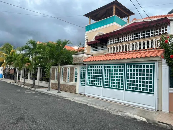 Venta De Casa En El Mirador Del Este Santo Domingo