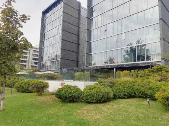 Oficina En Arriendo | Vitacura | ¡excelente Ubicación! |