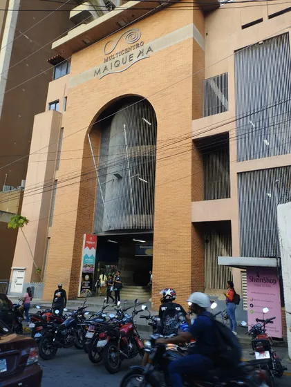 Local Maiquetia, 8 Metros, Excelente Ubicacion.