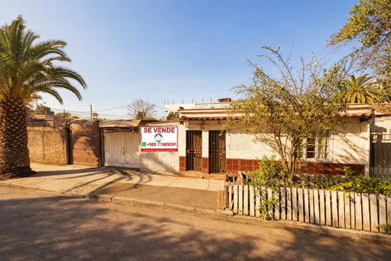 Vendo Hermosa Casa Esquina, De 274 Mtrs. 2 De Superficie, In
