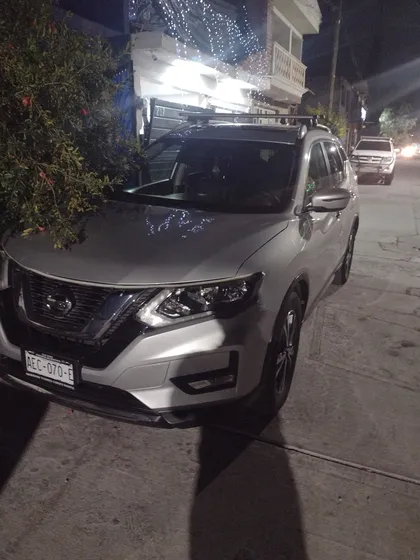 Nissan X-trail 2.5 Advance 3 Row Cvt