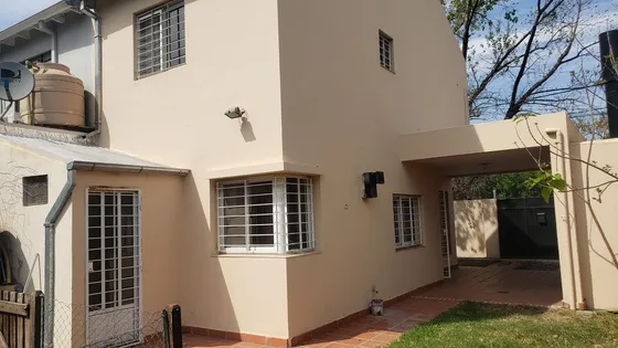 Calle 1507 Al 1500 - Venta De Casa De 2 Dormitorios En Fisherton
