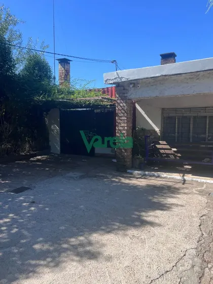 Venta Casa Con Terreno Y 2 Apartamentos Colon Ideal Renta