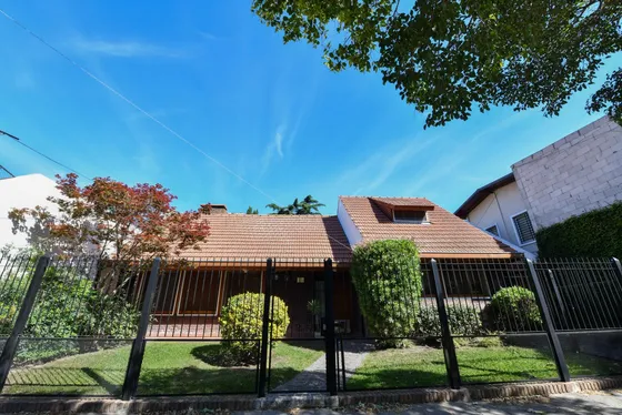 Venta Casa 4 Ambientes Quilmes