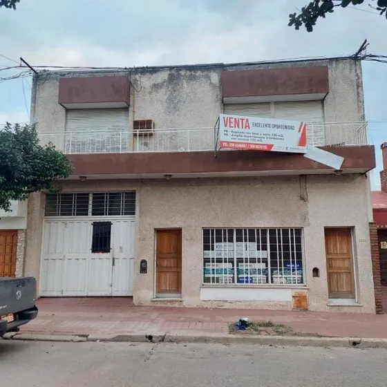 Oportunidad Dueño Directo A Inversores-distribuidoras-supermercados-consecionarias! Deposito-salon Comercial De 230 M2 Con Local Y Baño Mas Departamento (potencial Oficinas) En Pa De 120 M2 