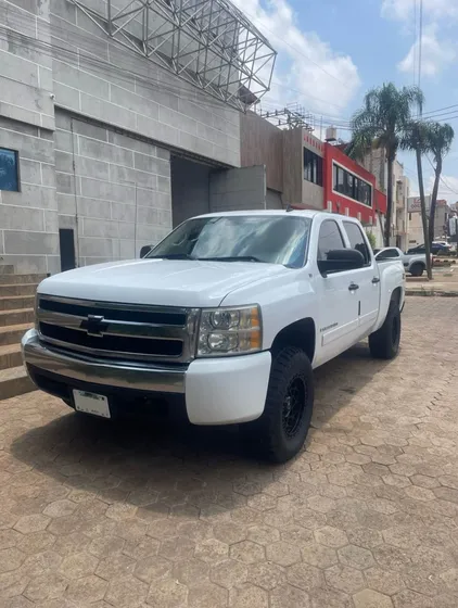 Chevrolet Silverado Silverado 1500 4vel 4 Puertas 4x4 V8